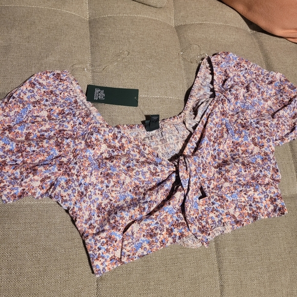 Wild Fable Flower Crop Top - Picture 3 of 7